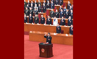 習(xí)近平當(dāng)選國家主席、中央軍委主席