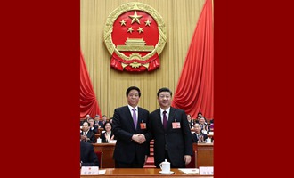 習(xí)近平當(dāng)選國家主席、中央軍委主席