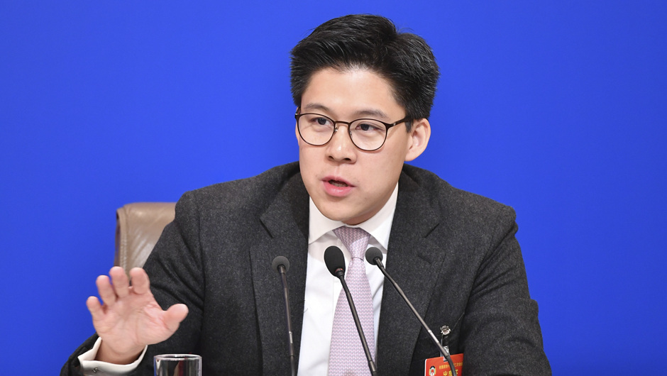 全國政協(xié)委員、中國香港體育協(xié)會暨奧林匹克委員會副會長、霍英東集團(tuán)副總裁 霍啟剛