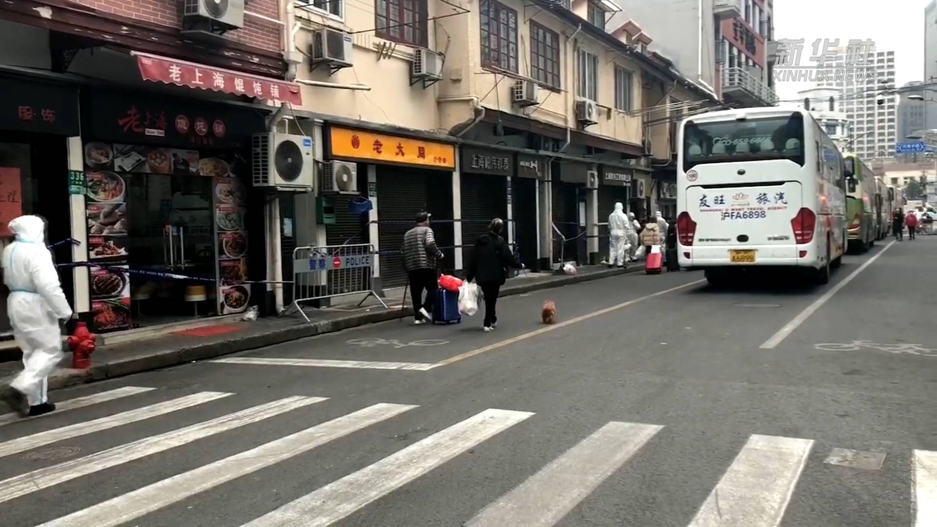居民隔離可以帶寵物了，暖心！
