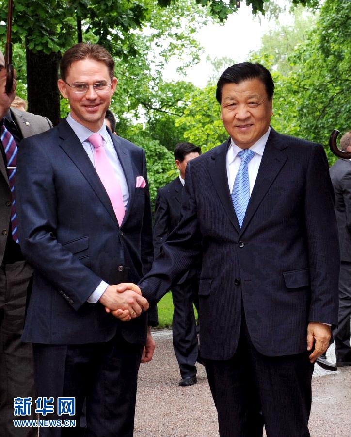 6月12日，中共中央政治局常委、中央書記處書記劉云山在赫爾辛基會(huì)見芬蘭總理卡泰寧。 新華社記者饒愛民攝