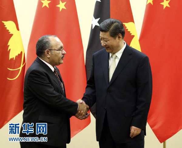 11月22日，國(guó)家主席習(xí)近平在斐濟(jì)楠迪會(huì)見(jiàn)巴布亞新幾內(nèi)亞總理奧尼爾。 新華社記者姚大偉攝 