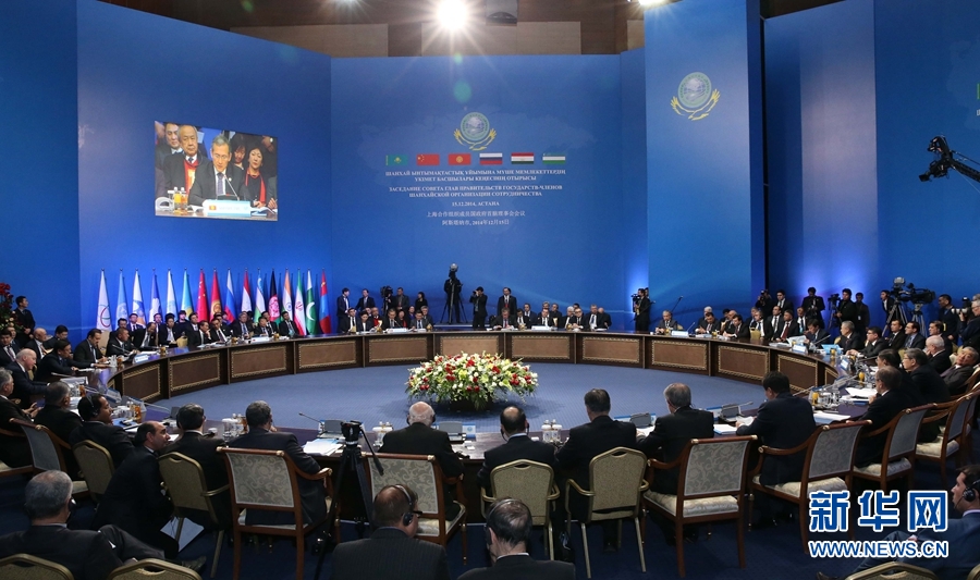 12月15日，中國國務(wù)院總理李克強在阿斯塔納出席上海合作組織成員國政府首腦理事會第十三次會議。 新華社記者 龐興雷 攝