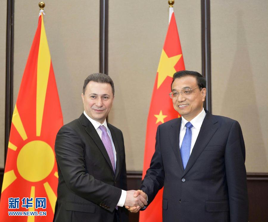 12月17日，中國(guó)國(guó)務(wù)院總理李克強(qiáng)在貝爾格萊德會(huì)見馬其頓總理格魯埃夫斯基。 新華社記者劉力航攝 