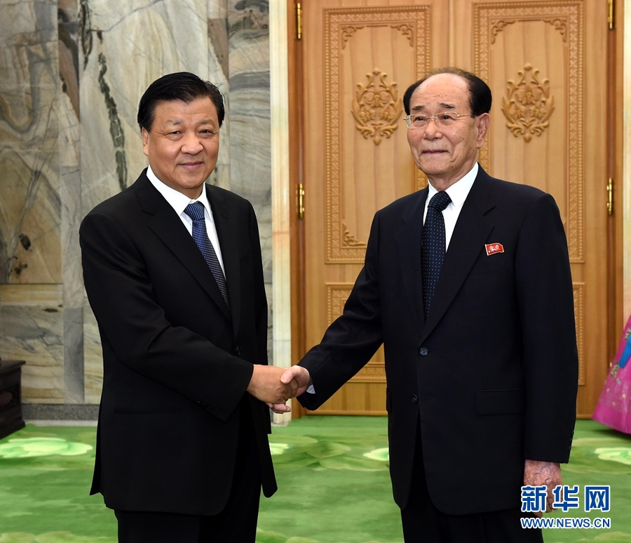 10月10日，正在朝鮮訪問的中共中央政治局常委、中央書記處書記劉云山在平壤會見朝鮮勞動黨中央政治局常委、最高人民會議常任委員會委員長金永南。 新華社記者 饒愛民 攝