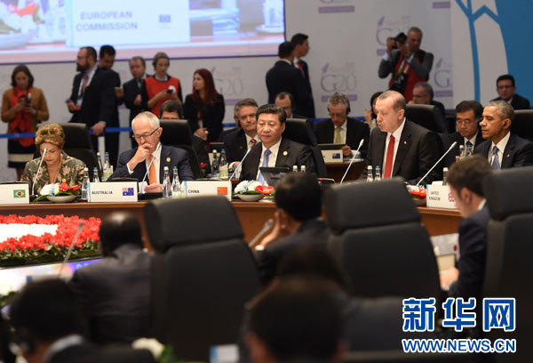 11月15日，國(guó)家主席習(xí)近平在土耳其安塔利亞出席二十國(guó)集團(tuán)領(lǐng)導(dǎo)人第十次峰會(huì)第一階段會(huì)議。 新華社記者李學(xué)仁攝 