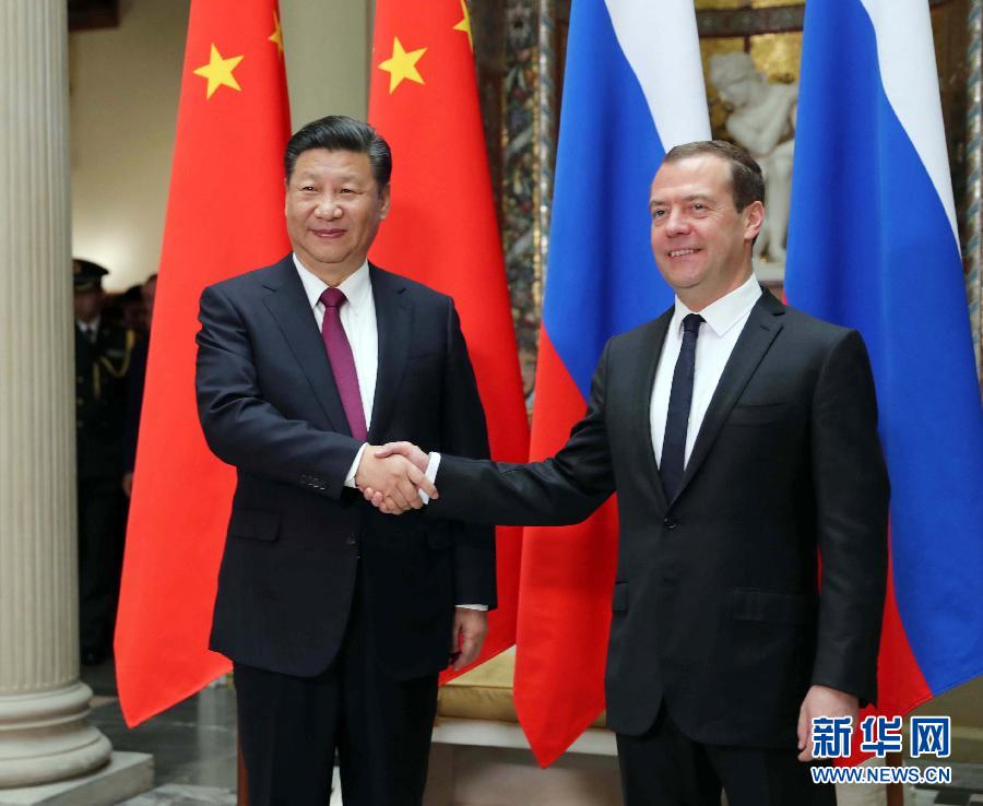 7月4日，國家主席習(xí)近平在莫斯科會(huì)見俄羅斯總理梅德韋杰夫。新華社記者 劉衛(wèi)兵 攝