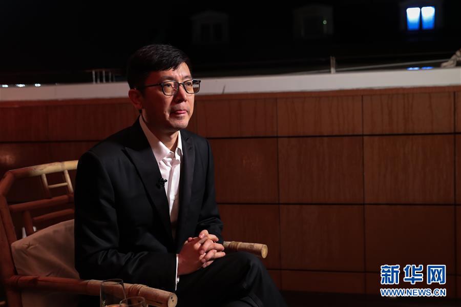 （國(guó)際&middot;圖文互動(dòng)）（1）專訪：中國(guó)電影需要在傳統(tǒng)文化基礎(chǔ)上借鑒創(chuàng)新&mdash;&mdash;訪《南方車站的聚會(huì)》導(dǎo)演刁亦男