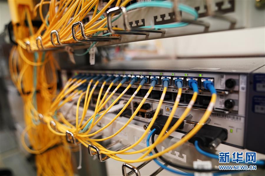 （國(guó)際&middot;圖文互動(dòng)）（3）通訊：安全、好用、實(shí)惠&mdash;&mdash;美國(guó)電信運(yùn)營(yíng)商的華為親體驗(yàn)