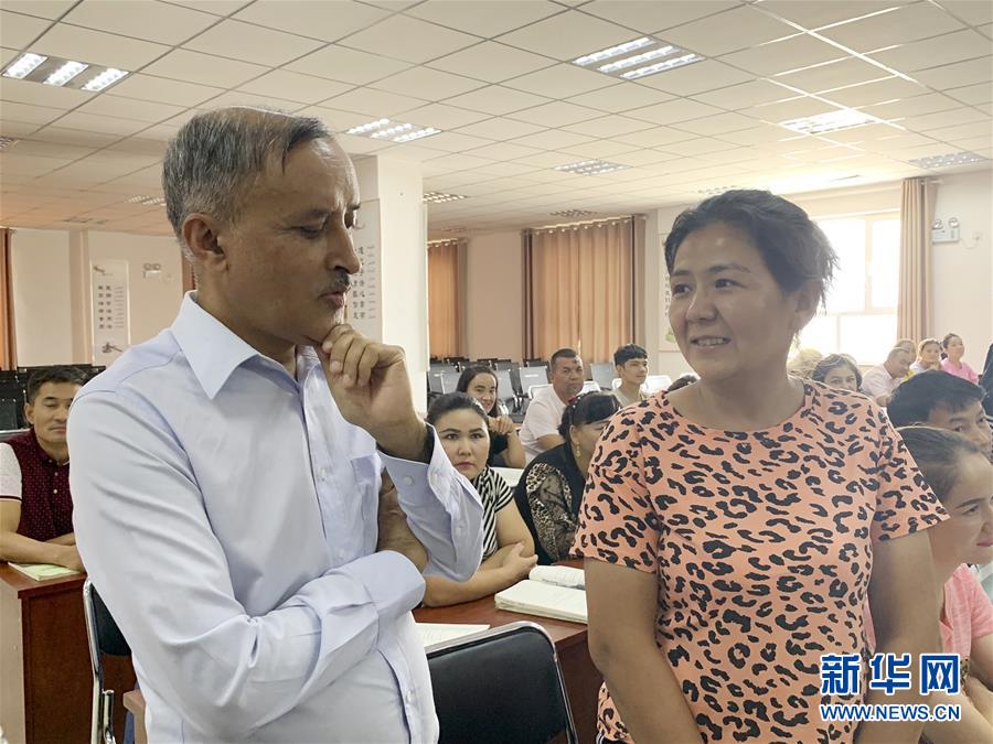 （圖文互動）（2）多國駐華使節(jié)參訪新疆：中國反恐、去極端化經(jīng)驗值得學習借鑒