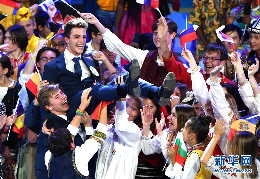 (文化)(5)第十二屆“漢語(yǔ)橋”世界中學(xué)生中文比賽決賽在鄭州落幕