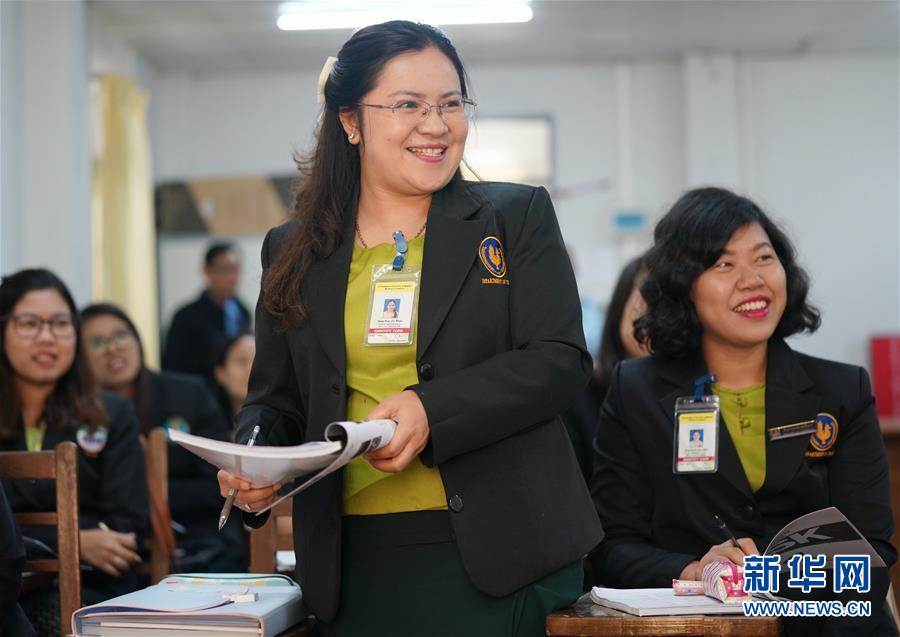 （習(xí)近平出訪配合稿&middot;圖文互動(dòng)）（2）通訊：緬甸公務(wù)員掀起學(xué)中文熱