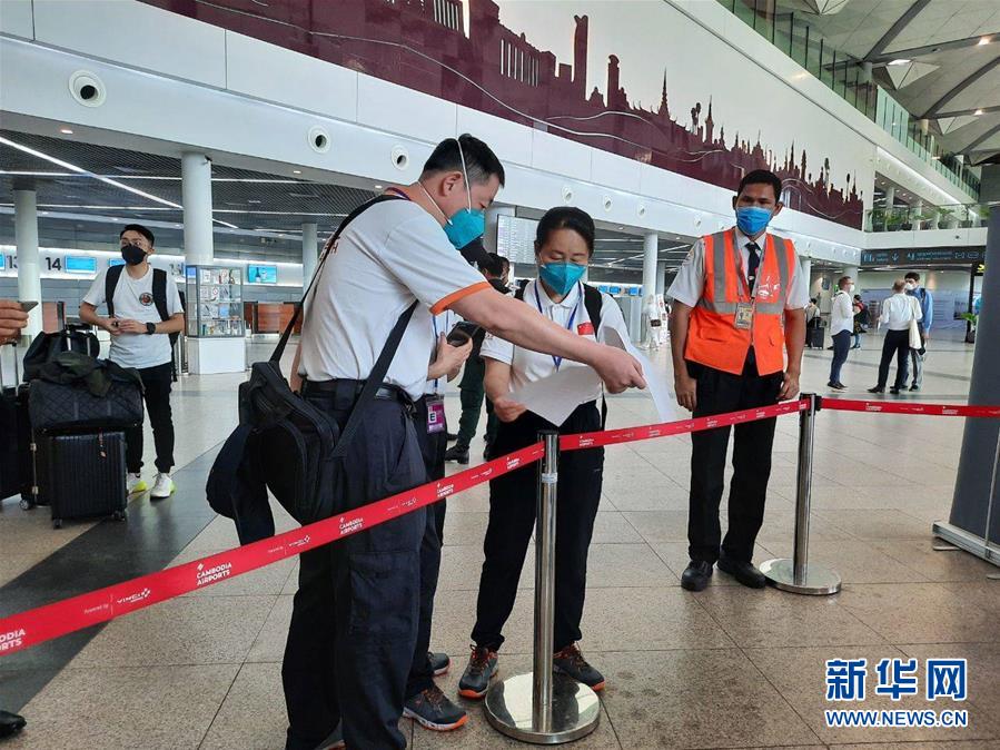 （國際疫情&middot;圖文互動）（1）&ldquo;工作忙碌又細(xì)致，經(jīng)驗豐富又專業(yè)&rdquo;&mdash;&mdash;一名柬埔寨青年眼中的中國援柬抗疫醫(yī)療專家組