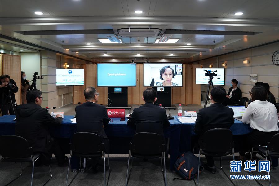  （新華全媒頭條&middot;圖文互動）（7）白衣執(zhí)甲為蒼生&mdash;&mdash;全球抗疫戰(zhàn)場醫(yī)護人員群像