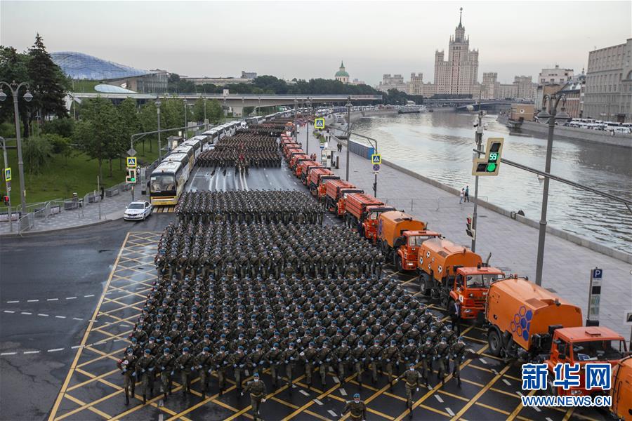 (國(guó)際)(5)俄羅斯舉行紀(jì)念衛(wèi)國(guó)戰(zhàn)爭(zhēng)勝利75周年閱兵式彩排